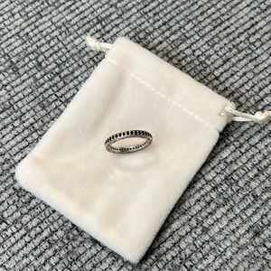 Pandora Ring